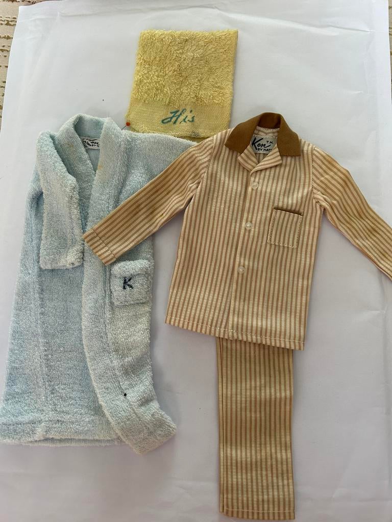 Barbie Ken Kleding Badjas en pyjama 1963., Verzamelen, Ophalen of Verzenden, Gebruikt, Kleertjes