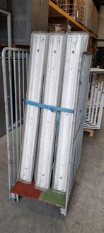 aantal dubbele spatwaterdichte tl armaturen  2x58 watt HF, Ophalen, Gebruikt, E27 (groot), Led-lamp