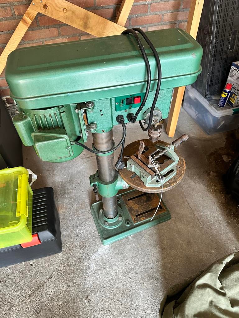 Tafelboormachine uit 1990, Ophalen, Gebruikt, Minder dan 400 watt, Boormachine