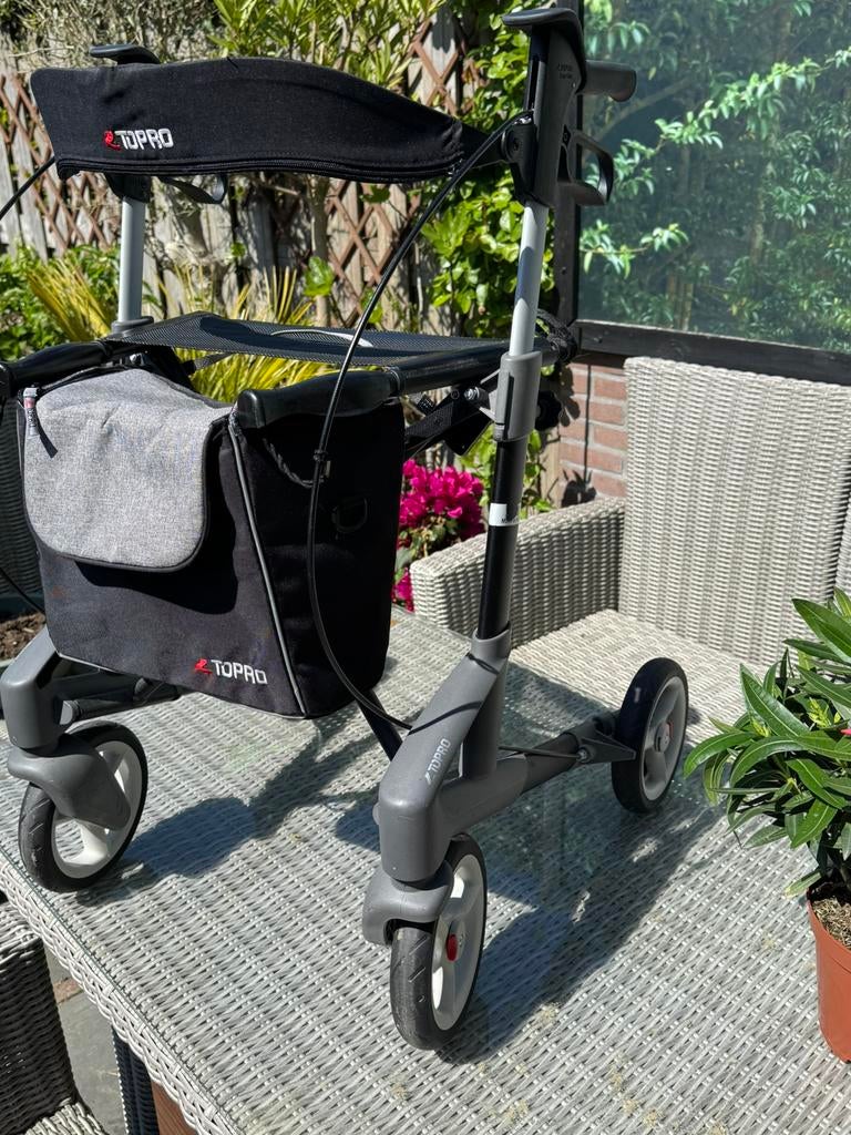 Zeer lichtgewicht topro troja 5G rollator ZGAN!!, Ophalen of Verzenden, Lichtgewicht, Zo goed als nieuw