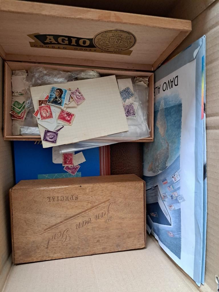 Rommeldoos postzegels Nederland en wereld, Verzenden, Nederland en Buitenland