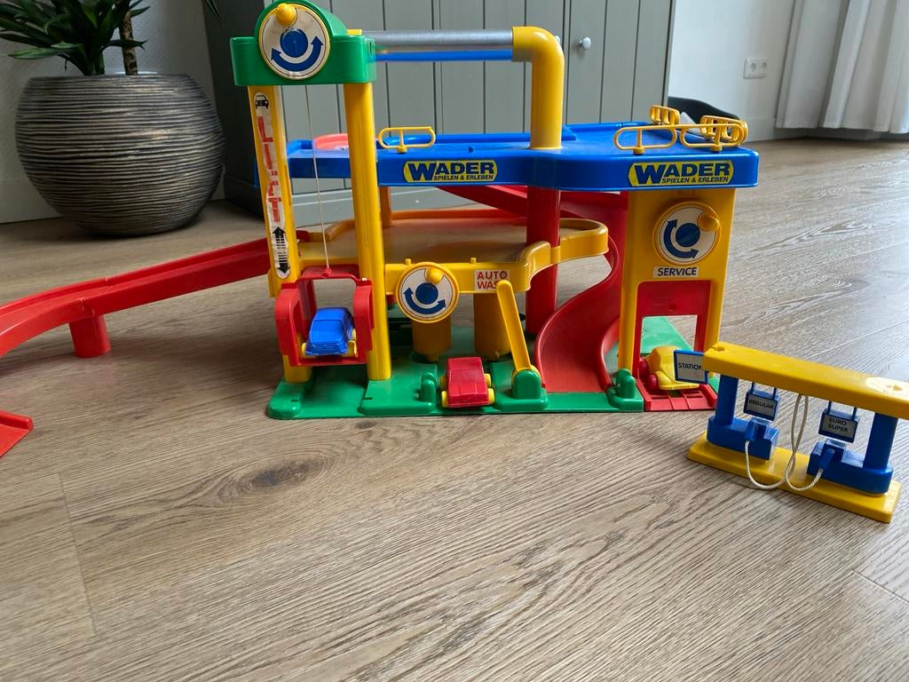 Wader Autogarage met Tankstation, Autolift en Wasstraat, Ophalen of Verzenden, Gebruikt, Jongen of Meisje