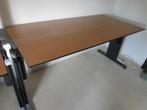groot  kantoor bureau, Ophalen, In hoogte verstelbaar, Zo goed als nieuw, Bureau