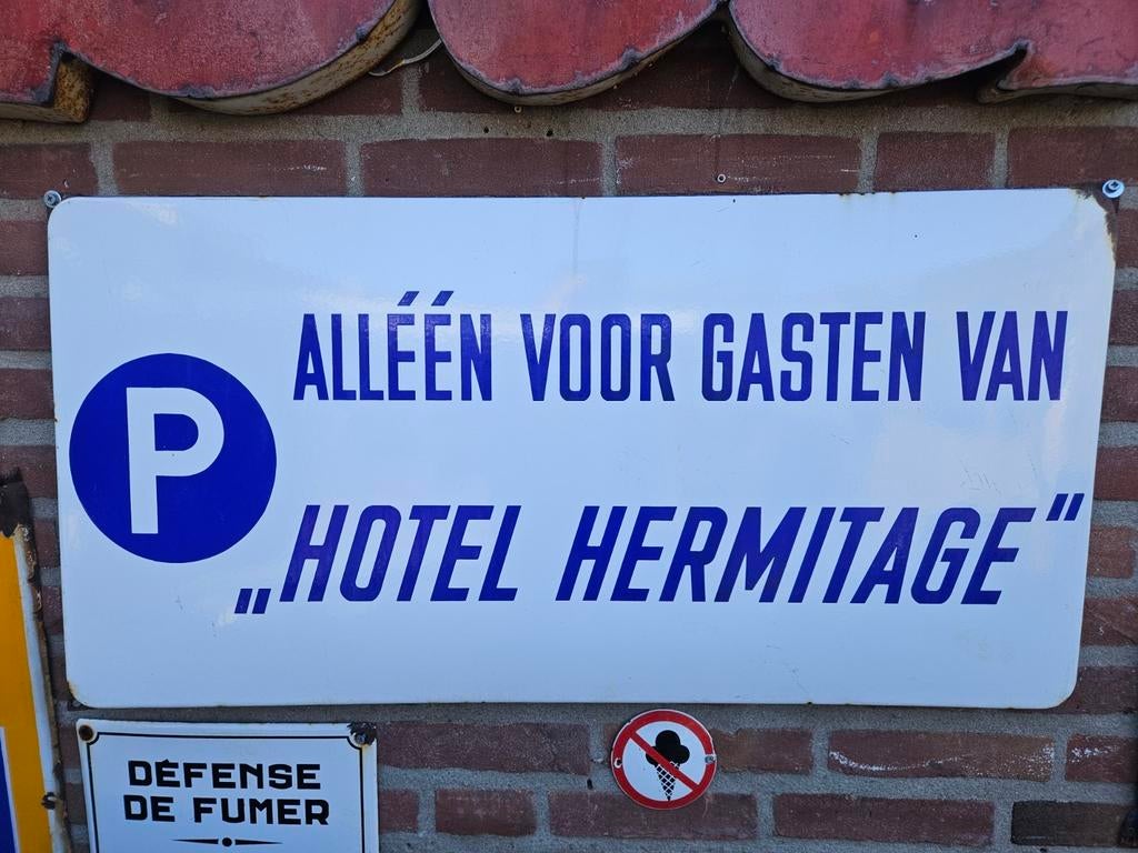 Hotel Hermitage emaille, Ophalen, Reclamebord