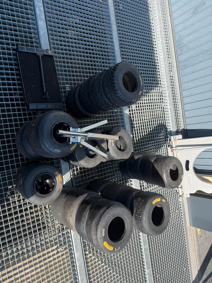 Kartbanden kz en velgen, Sport en Fitness, Karting, Zo goed als nieuw, Kart, Ophalen