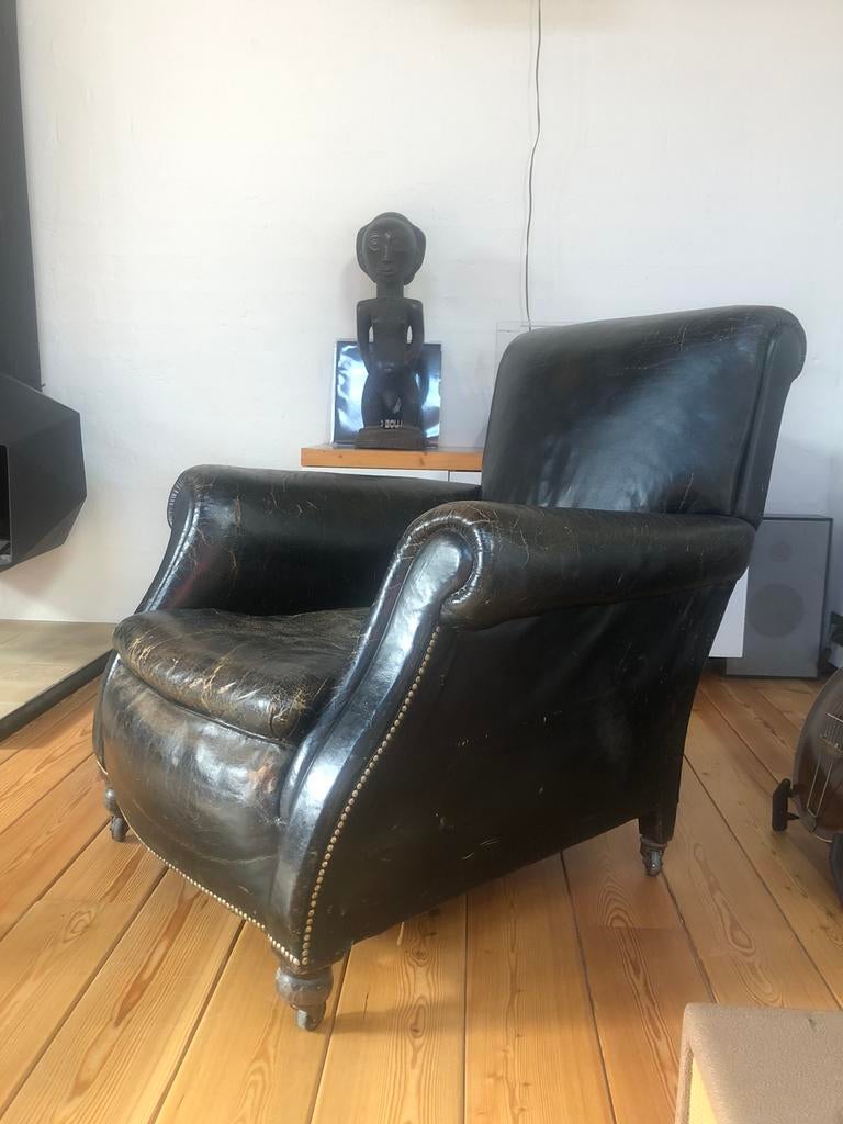 Fauteuil antiek stoel leer chesterfield landelijk, Ophalen, Zo goed als nieuw, 50 tot 75 cm, Leer