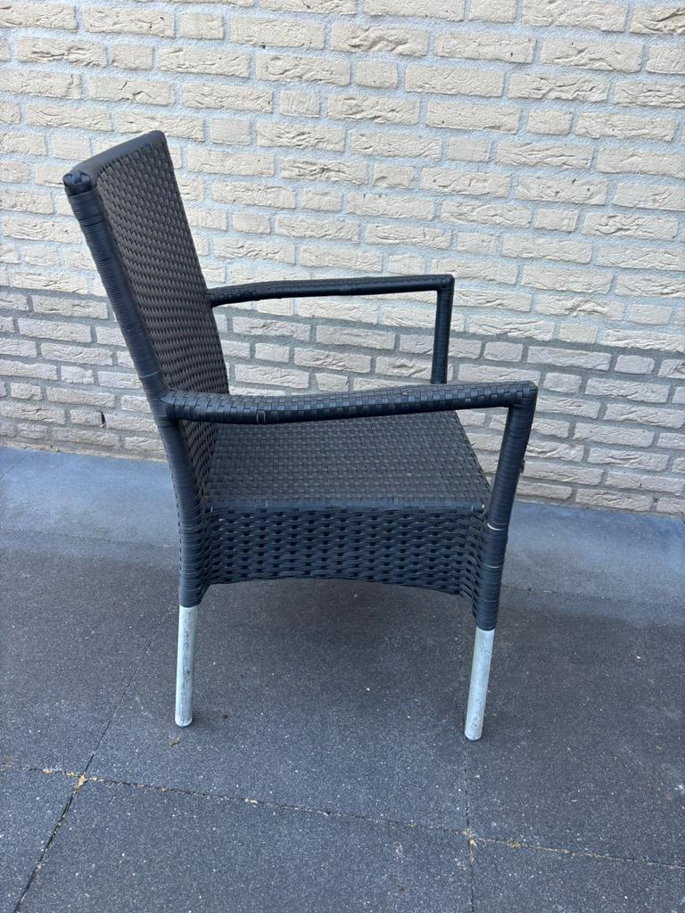 Zwarte tuinstoel met armleuningen, Ophalen of Verzenden, Gebruikt, Wicker