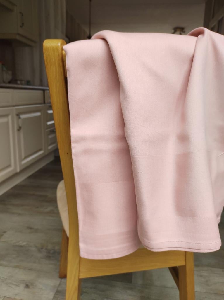 Mooie partij tafelkleden en servetten. Restaurant- kwaliteit, Ophalen of Verzenden, Zo goed als nieuw, Rechthoek, Binnen