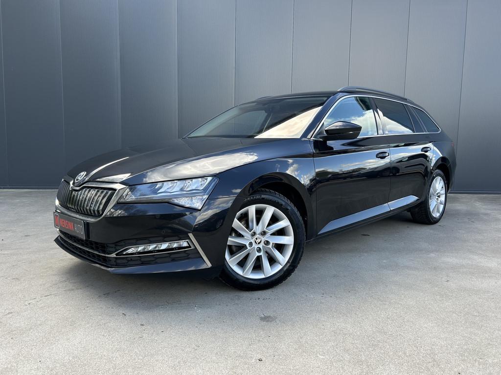 Skoda Superb 1.4 TSI iV 1e EIGENAAR VIRTUAL COCKPIT CAMERA M, Gebruikt, 4 cilinders, Lichtsensor, Zwart