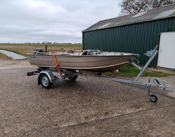 Complete aluminium visboot met 8PK Suzuki aanhangmotor, Watersport en Boten, Vis- en Consoleboten, Zo goed als nieuw, 10 tot 30 pk