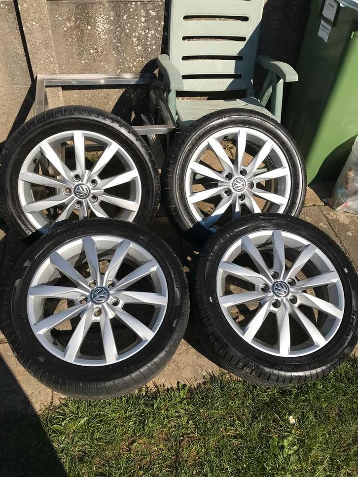 VW velgen 17 inch 5X112, Auto-onderdelen, Banden en Velgen, Banden en Velgen, Zomerbanden, 17 inch, 225 mm, Personenwagen, Gebruikt