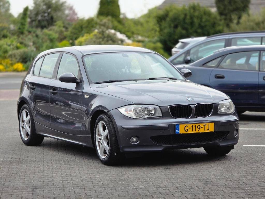 BMW 1-Serie 1.6 116I 2007 Grijs, Auto's, 1596 cc, Achterwielaandrijving, 4 cilinders, 635 kg