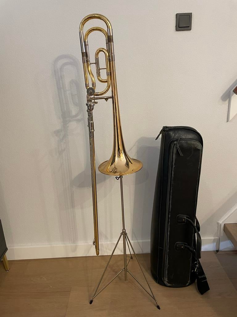 Tenor Trombone Yamaha YSL 842, Muziek en Instrumenten, Blaasinstrumenten | Trombones, Ophalen, Gebruikt, Tenor, Met koffer