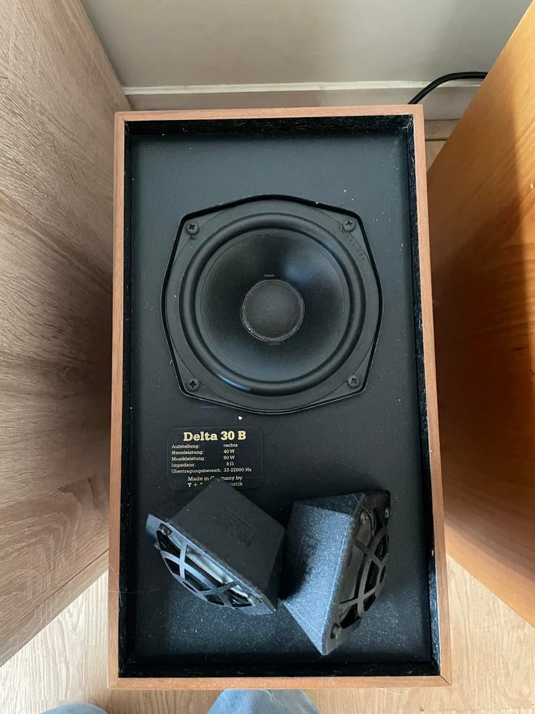 T+A Delta 30B Speakers - Vintage Hifi Geluid, Zo goed als nieuw, Minder dan 60 watt, Front, Rear of Stereo speakers, Ophalen