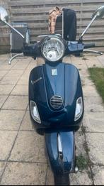 Vespa Bromscooter. 2010 - 49 CC, Fietsen en Brommers, Scooters | Vespa, Gebruikt, Maximaal 45 km/u, Ophalen of Verzenden, Benzine