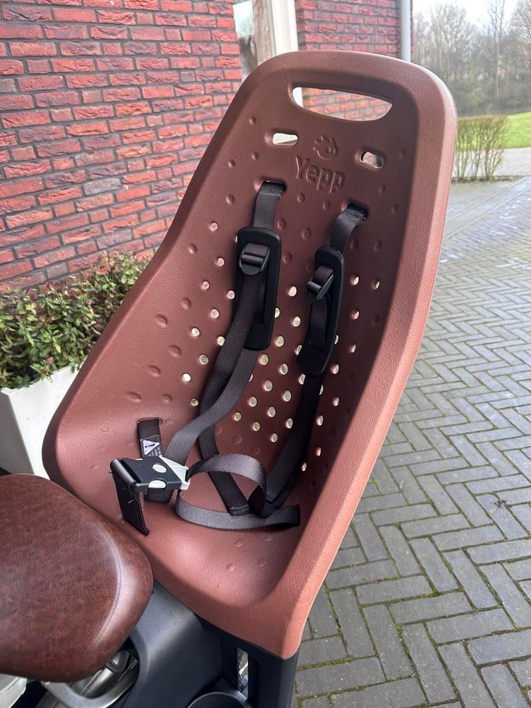 Yepp Original achterzitje Maxi drager bruin, Ophalen, Zo goed als nieuw