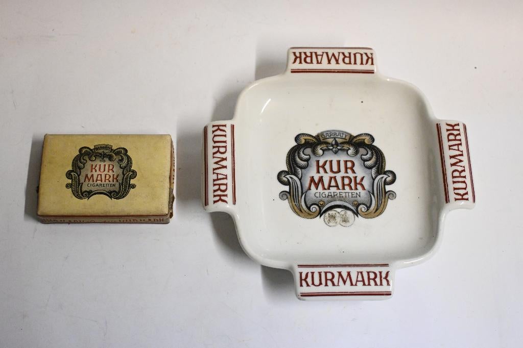 duitse kurmark sigaretten verpakking en asbak jaren 30 wo2, Verzamelen, Ophalen of Verzenden, Zo goed als nieuw, Asbak