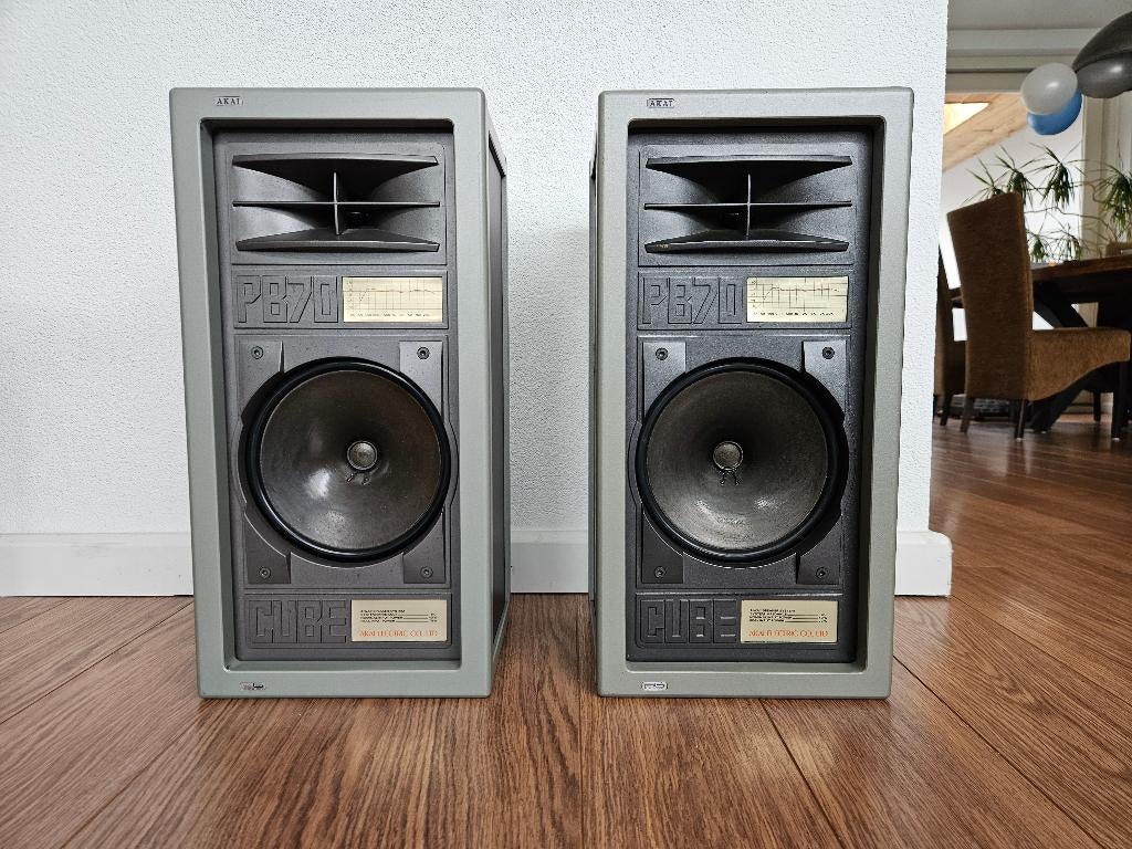 Akai PB70 cube luidsprekers ( tweeters defect ), Audio, Tv en Foto, Luidsprekers, Gebruikt, 120 watt of meer, Front, Rear of Stereo speakers
