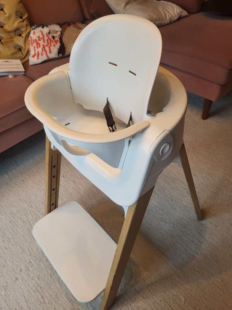 Stokke Steps kinderstoel. Inclusief babyzit en bouncer, Ophalen, Gebruikt, Meegroeistoel, Gordel(s)