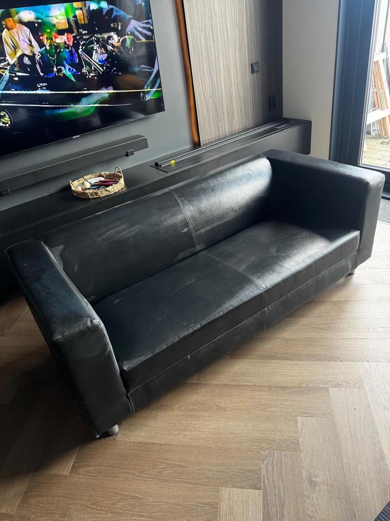 Comfortabele zwarte loungebank, Gebruikt, Driepersoons, Ophalen of Verzenden, 200 tot 250 cm