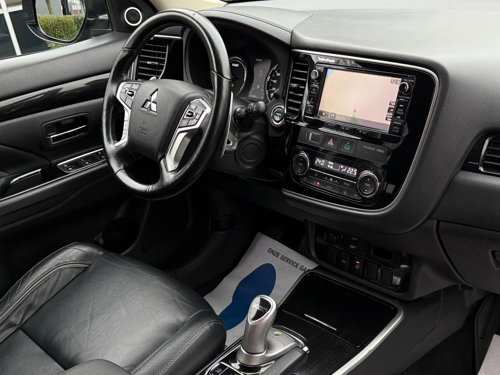 Mitsubishi Outlander 2.0 PHEV instyle - 360 CAMERA - STOEL /, Auto's, Mitsubishi, 1998 cc, 4 cilinders, 1820 kg, Zwart
