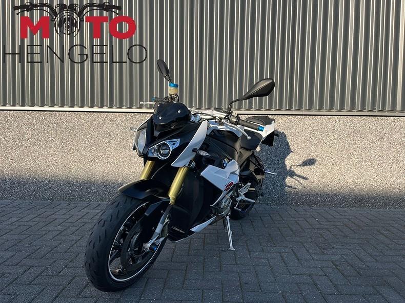 BMW S 1000 R (bj 2015), EINSTEINLAAN 5
2289 CC  RIJSWIJK, NL, Bedrijf, Meer dan 35 kW, Bmwklantenservice@bmw.nl