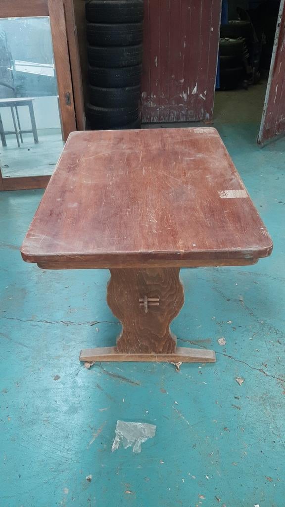 Oude retrolook tafel, Ophalen