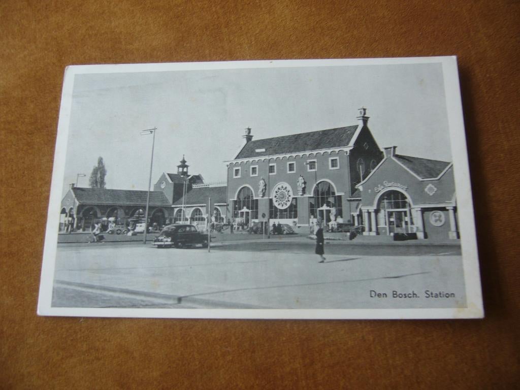 DEN BOSCH =  STATION, Ophalen of Verzenden, 1940 tot 1960, Gelopen, Noord-Brabant