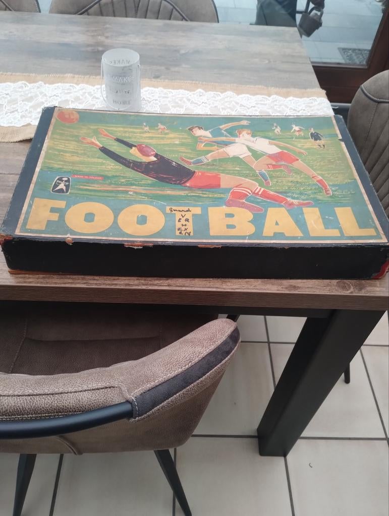 Oud voetbal spel zie omschrijving, Ophalen