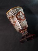 Antiek glazen bokaal met bladversiering 1800. 1972, Ophalen of Verzenden