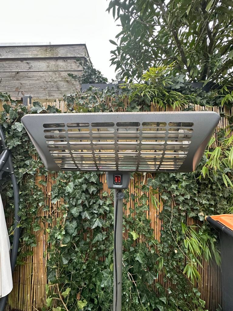 Terrasverwarmer - Standaard & Hangmodel, Ophalen, Gebruikt, Elektrisch, Vloer