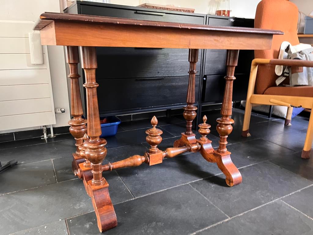 Antieke eettafel, Ophalen