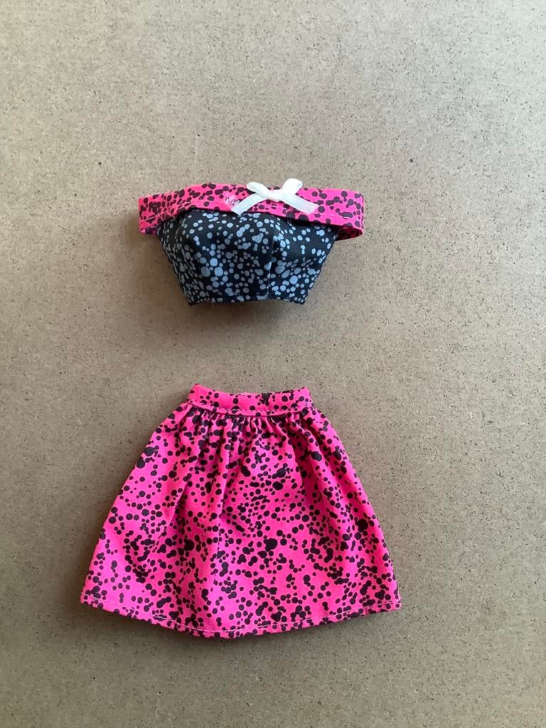 Rok en topje voor Barbie van Mattel, Verzamelen, Ophalen of Verzenden, Kleertjes