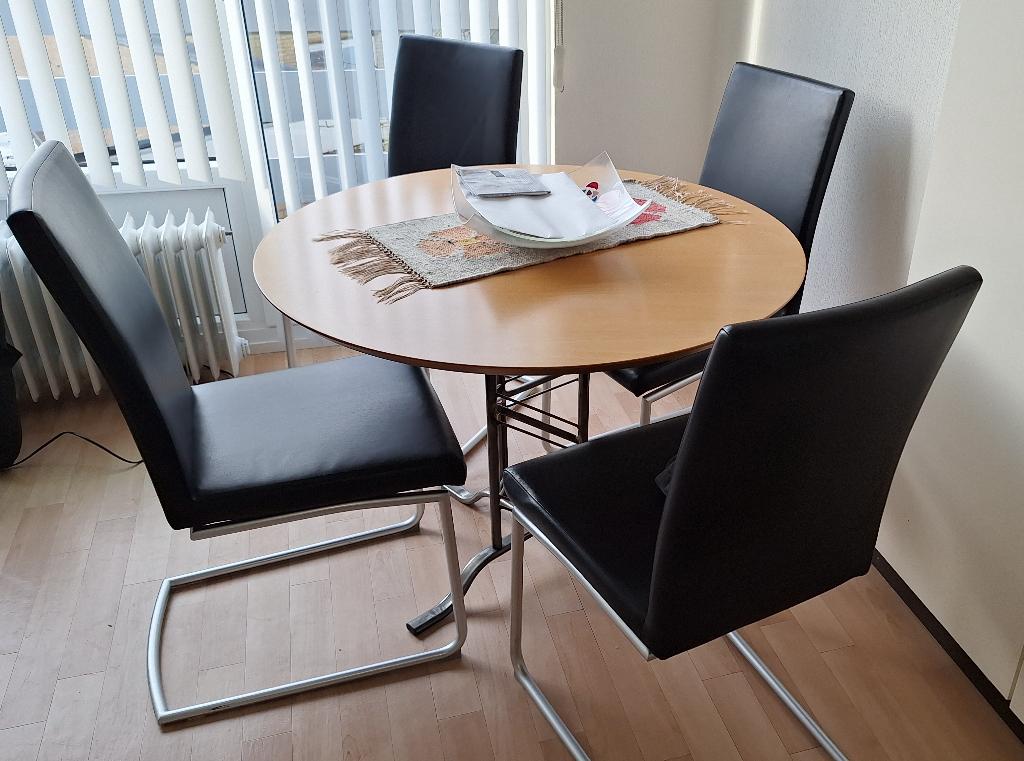 2 eetkamer stoelen kunstleer, Huis en Inrichting, Stoelen, Ophalen, Gebruikt, Twee, Zwart