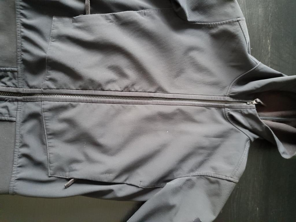 Softshelljas zwart maat 12 / 156, Kinderen en Baby's, Kinderkleding | Maat 158, Ophalen of Verzenden, Gebruikt, Jongen of Meisje