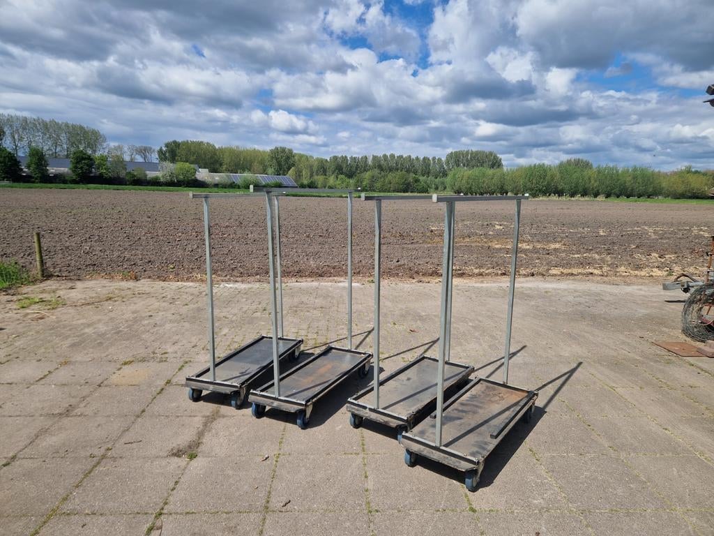 Kledingrekken 4 stuks., Ophalen