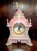 Nieuwe Disney Hotel klok in originele doos., Ophalen of Verzenden, Overige figuren, Nieuw, Beeldje of Figuurtje