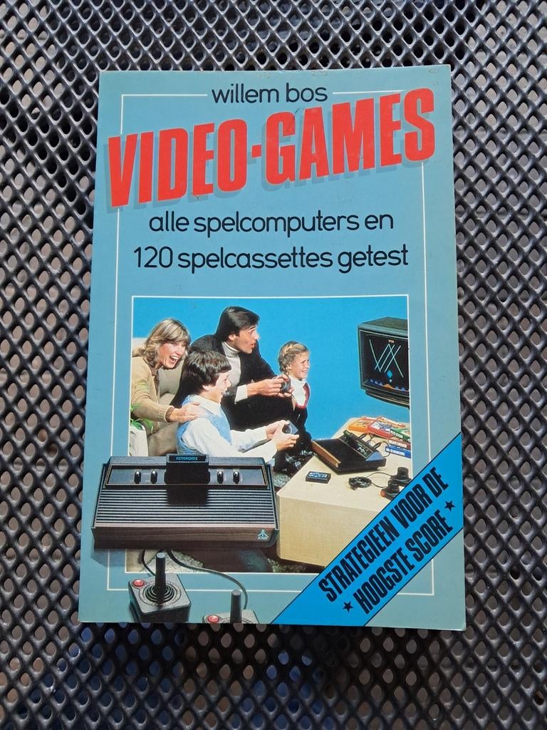 Boek Video Games: Alle spelcomputers en 120 spelcassettes, Ophalen