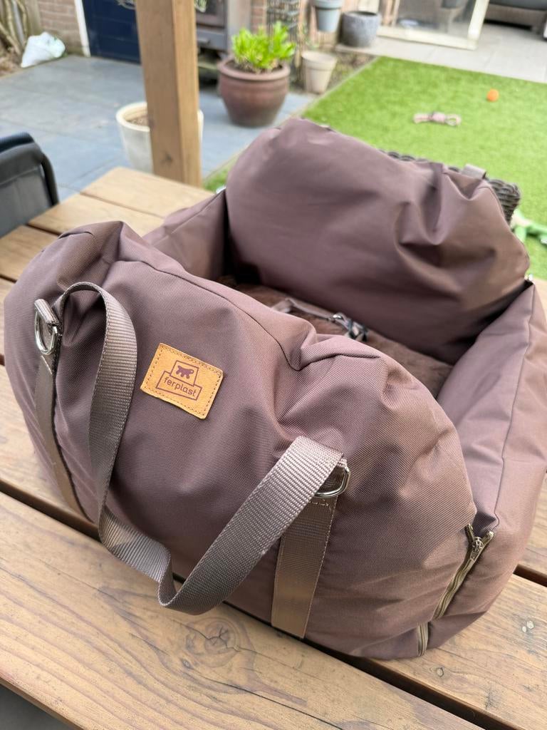 Honden autostoel en draagtas, Dieren en Toebehoren, Honden-accessoires, Zo goed als nieuw, Ophalen of Verzenden