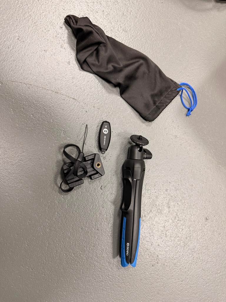 Benro Ministatief met afstandsbediening en telefoonhouder, Ophalen of Verzenden, Zo goed als nieuw, Minder dan 150 cm, Ministatief