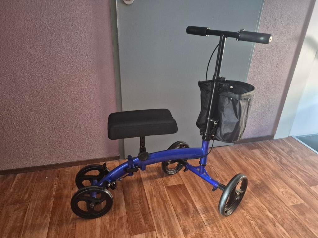 Blauwe kniestep., Ophalen, Zo goed als nieuw