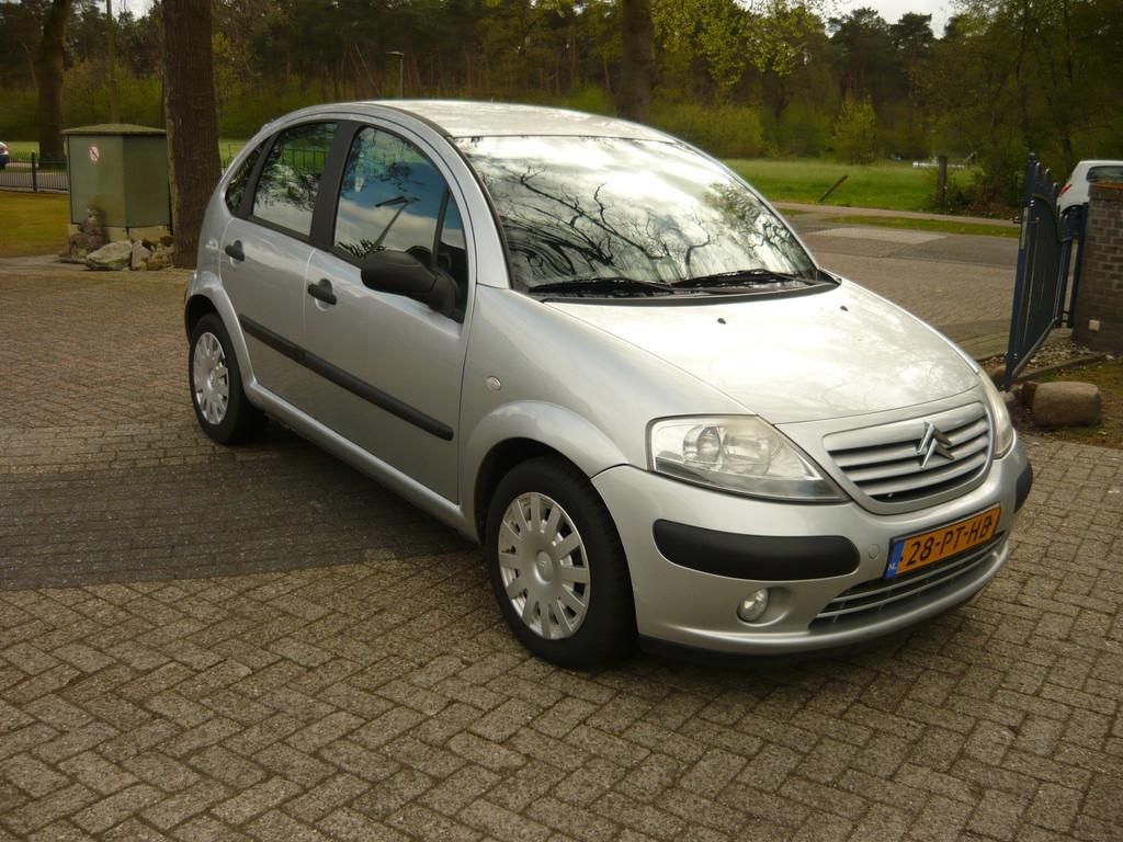 Citroen C3 1.4i Différence, Auto's, Metallic lak, Origineel Nederlands, Bedrijf, Grijs
