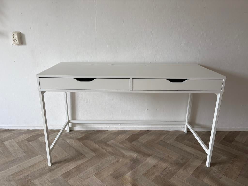 Gedegen, stevig en praktisch bureau, GRATIS OP TE HALEN, Huis en Inrichting, Bureaus, Ophalen, Zo goed als nieuw