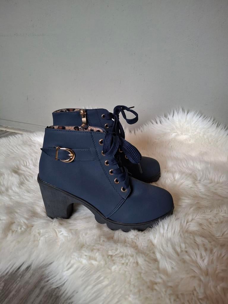 Mooie blauwe laarzen - enkel - maat 35 - nieuw, Kleding | Dames, Schoenen, Ophalen of Verzenden, Nieuw, Sneakers of Gympen