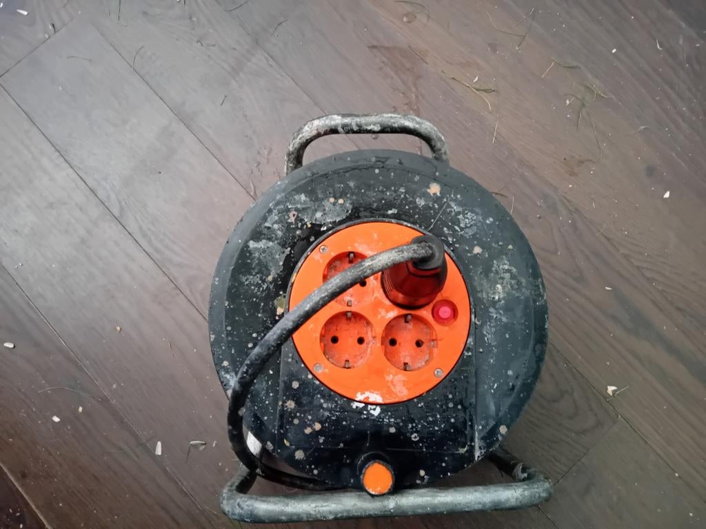 Haspel 25 meter 1,5 met oververhitingsbeveiliging, Ophalen of Verzenden, Gebruikt, Kabel of Snoer