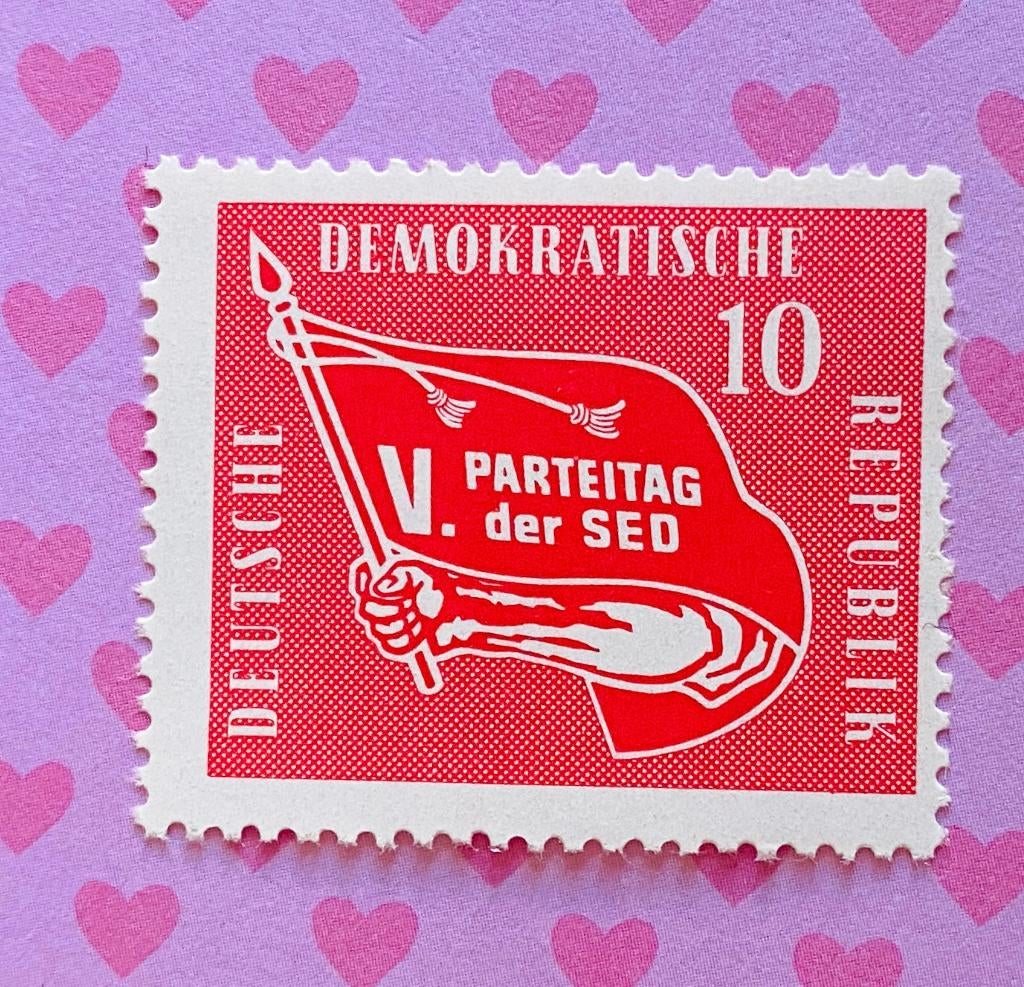 276. DDR 1958 postfris mi. 633 -> Arm met Vlag.