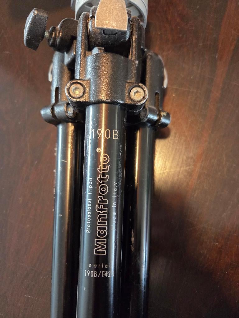 Manfrotto 190B statief + 141RC balhoofd, Gebruikt, 150 tot 175 cm, Met balhoofd, Ophalen of Verzenden