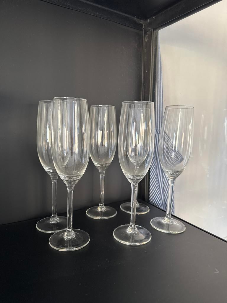 6 champagne glazen - gratis afhalen, Huis en Inrichting, Keuken | Servies, Ophalen, Glas of Glazen, Gebruikt, Glas