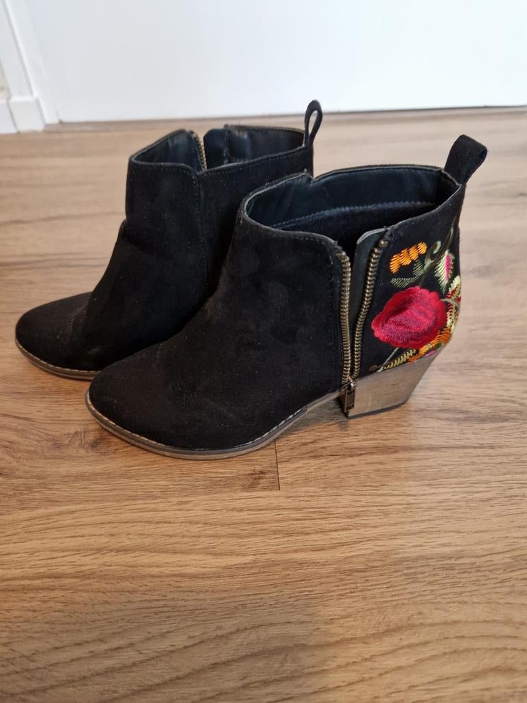 Dames enkellaarsje, Kleding | Dames, Ophalen of Verzenden, Zo goed als nieuw, Zwart