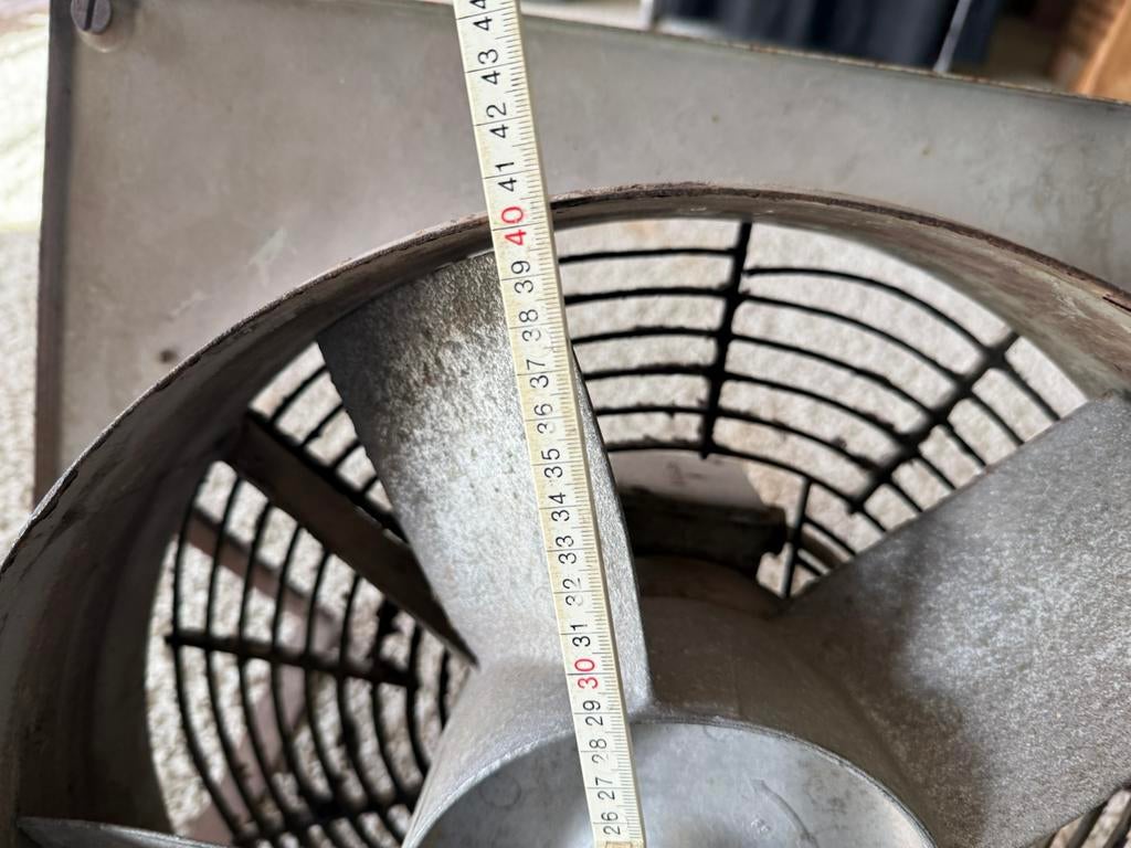 Oude ventilator 220v, Ophalen of Verzenden, Zo goed als nieuw, Ventilator